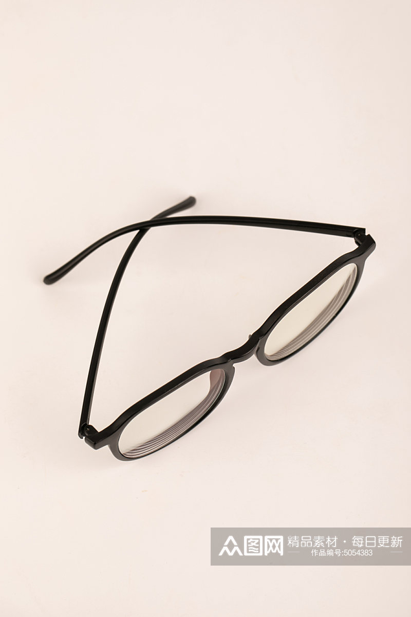 黑色边框眼镜预防近视眼镜配镜摄影图片素材