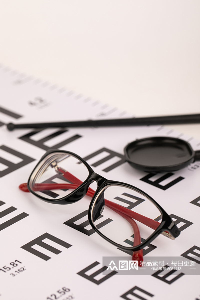 黑红色边框眼镜预防近视眼镜配镜摄影图片素材
