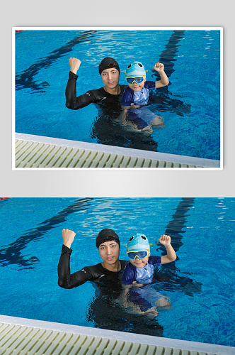 夏日小孩学游泳男教练人物摄影图片