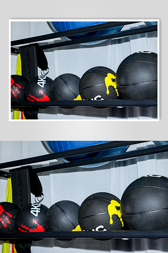 健身房锻炼器械实心橡胶球摄影图片