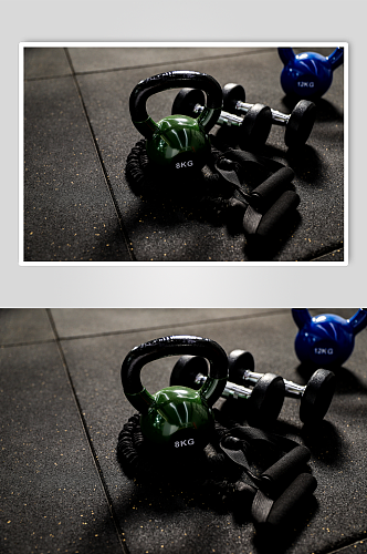 壶铃举重健身房锻炼器械摄影图片