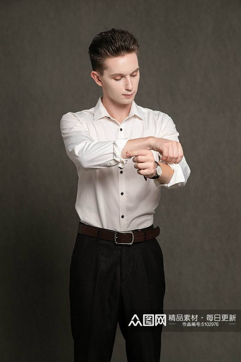 白色衬衫职场帅气时髦外国男生人物摄影图素材