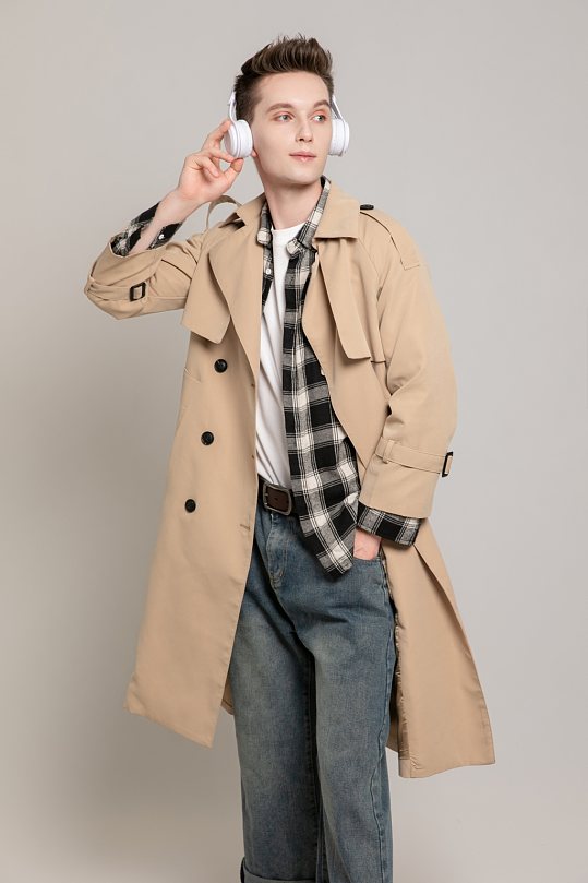 风衣职场帅气时髦外国人男生人物摄影图片-众图网