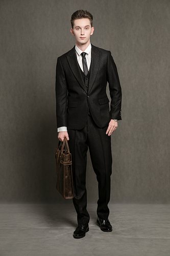 黑色西装职场帅气时髦男生人物摄影图片