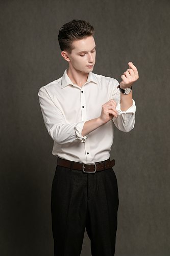 白色衬衫职场帅气时髦男生人物摄影图片
