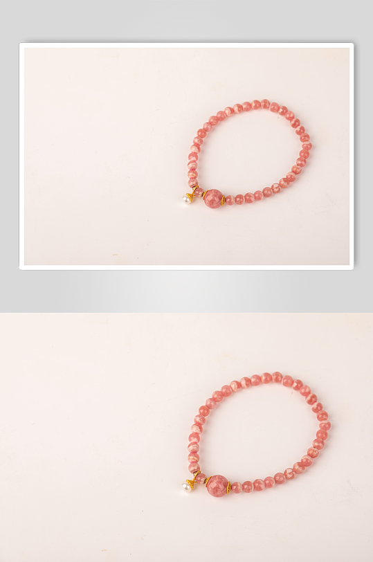中国风天然红纹石手链珠宝摄影图片
