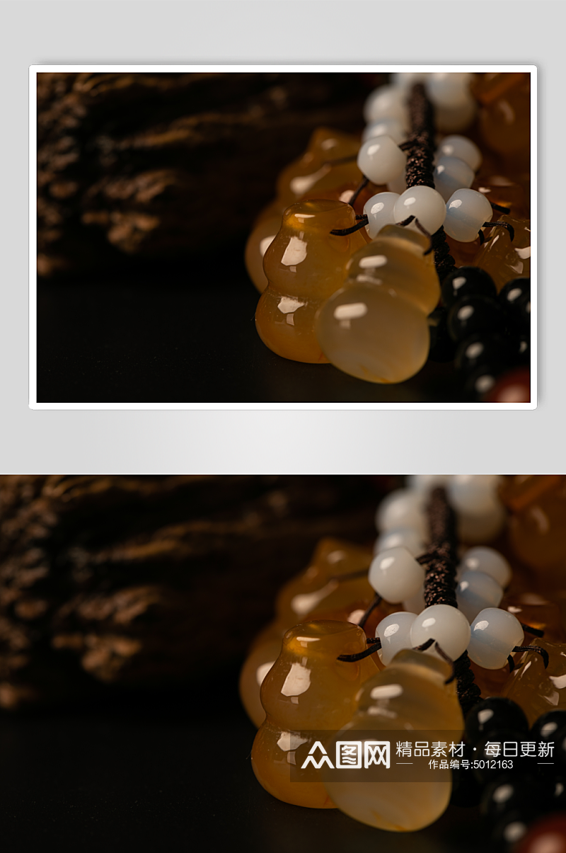 中国风玛瑙玉髓挂坠珠宝摄影图片素材