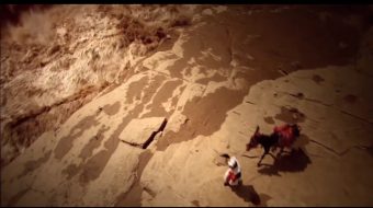 黄河壶口瀑布波涛汹涌-众图网