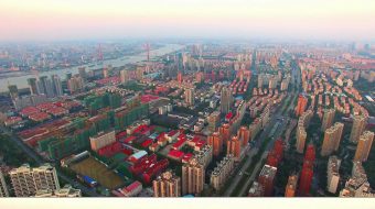 上海卢浦大桥两岸城市风光-众图网