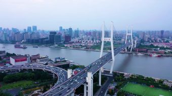 航拍上海南浦大桥视频-众图网