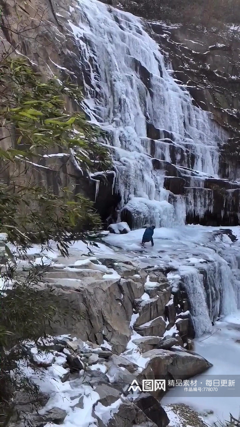 雪景瀑布唯美大自然风光风景自媒体实拍素材