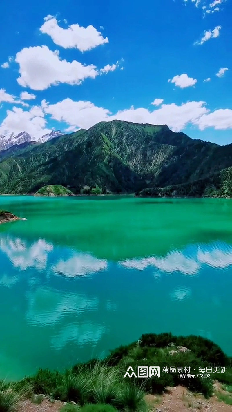 蓝天白云湖泊唯美大自然风光风景自媒体实拍素材
