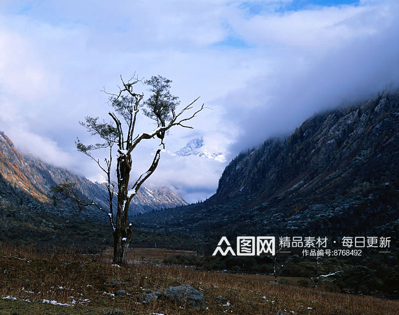 山林自然风景画壁纸素材