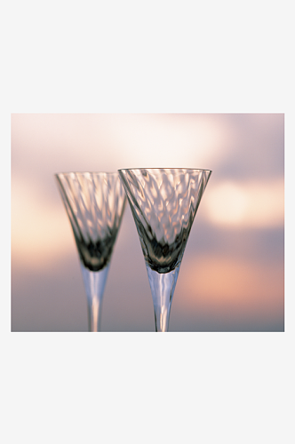 酒杯酒水造型图片素材