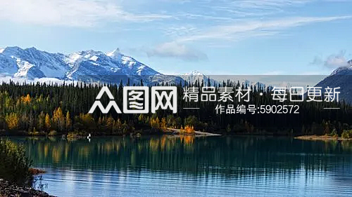 高山雾气湖倒影艺术摄影素材