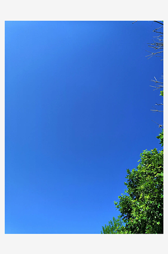 蓝色天空摄影图背景
