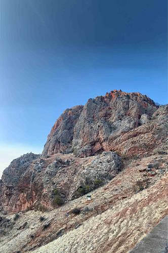 自然景观高山实拍摄影图