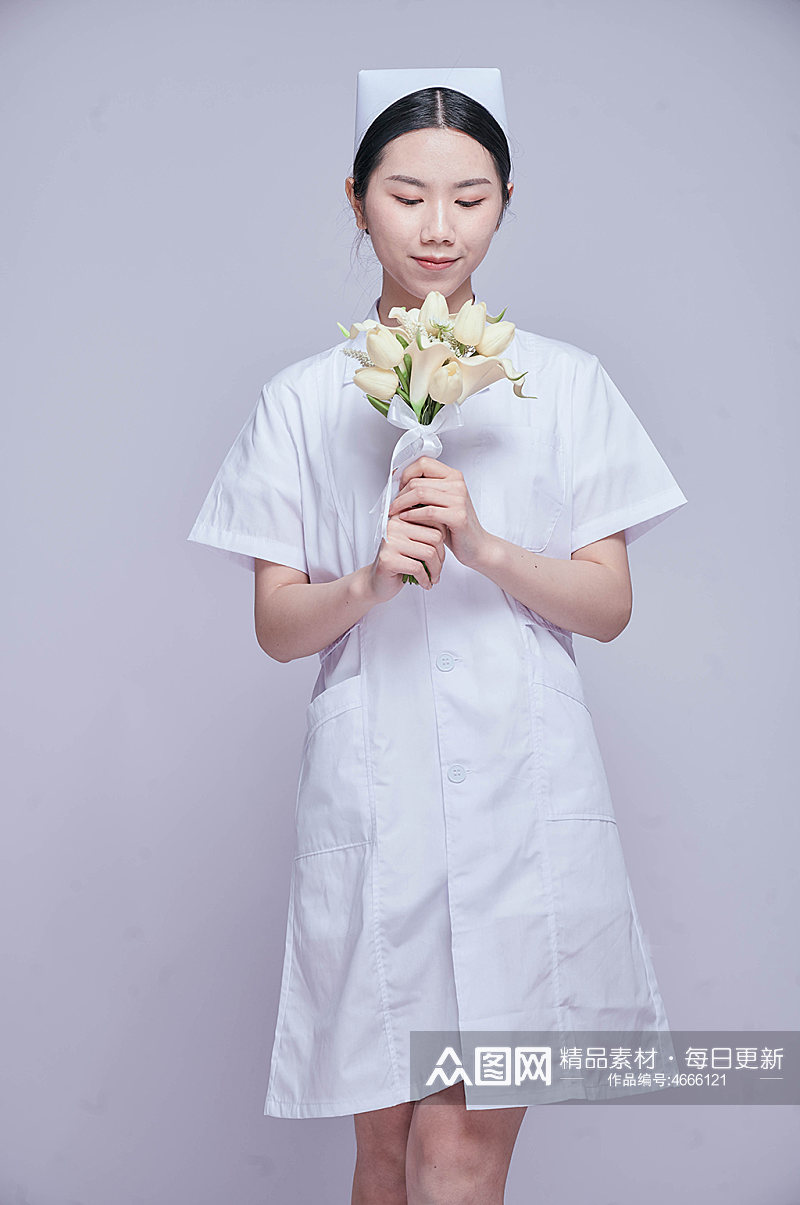 白衣护士医生医务人员人物摄影图片拿捧花素材