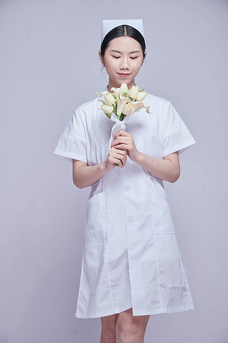 白衣护士医生医务人员人物摄影图片拿捧花
