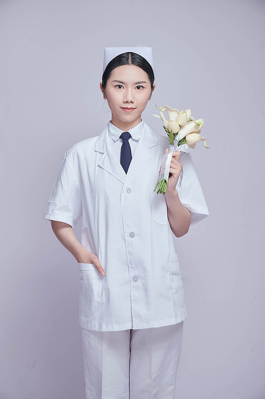 手拿花白衣护士医生医务人员人物摄影图片
