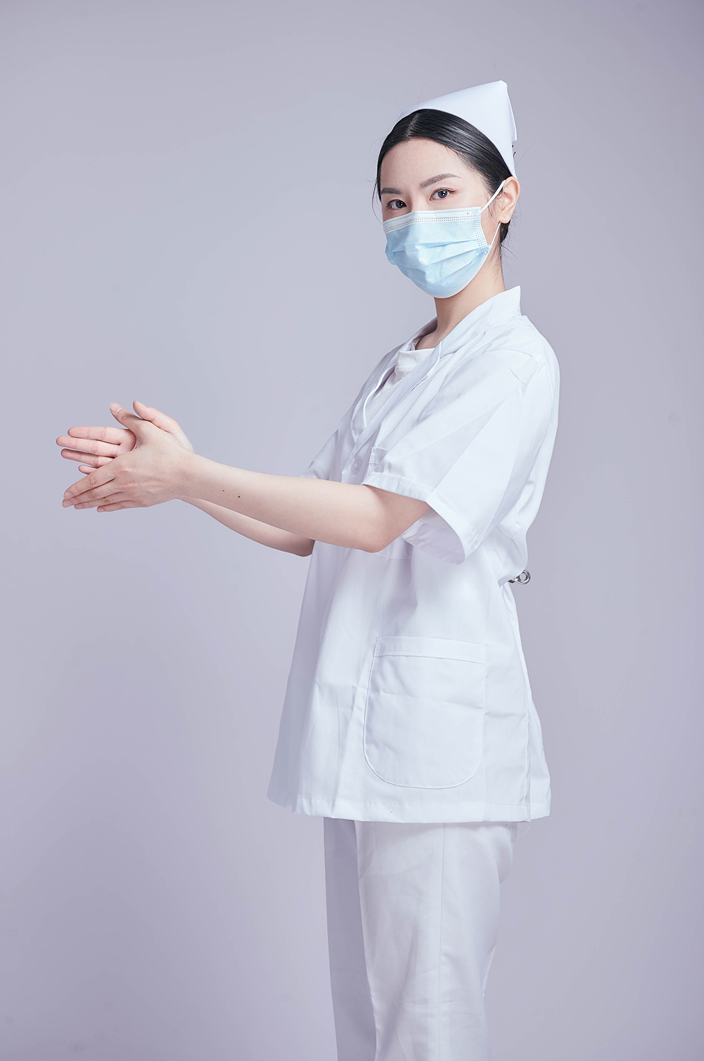 护士洗手戴口罩图片
