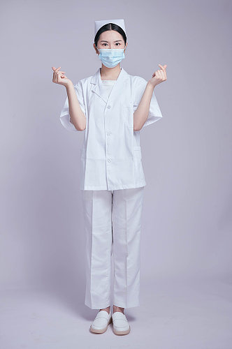 医院护士口罩医疗医务人员人物摄影图片比心
