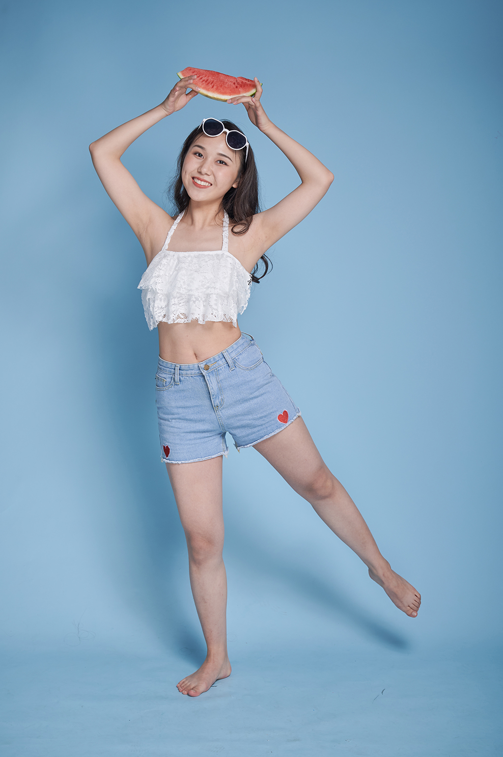 吃西瓜美女夏日夏季泳裝人物攝影圖素材