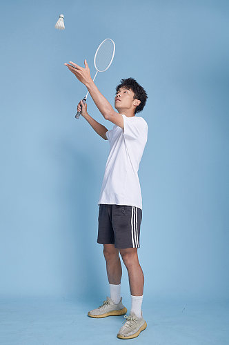 体育运动打羽毛球健身人物摄影图