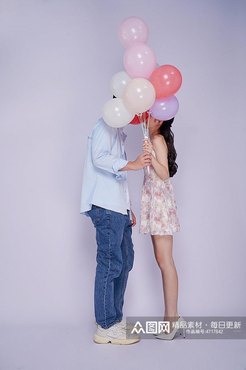 气球青春亲吻情侣人物摄影图片精修素材