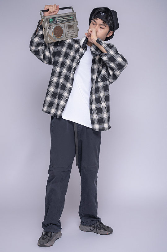 复古音响跳舞精修时尚街舞人物摄影图片-众图网