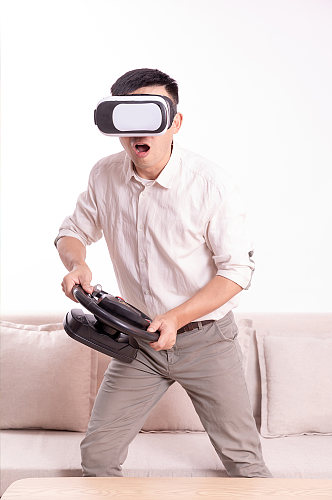 商务男士VR虚拟现实人物摄影图片