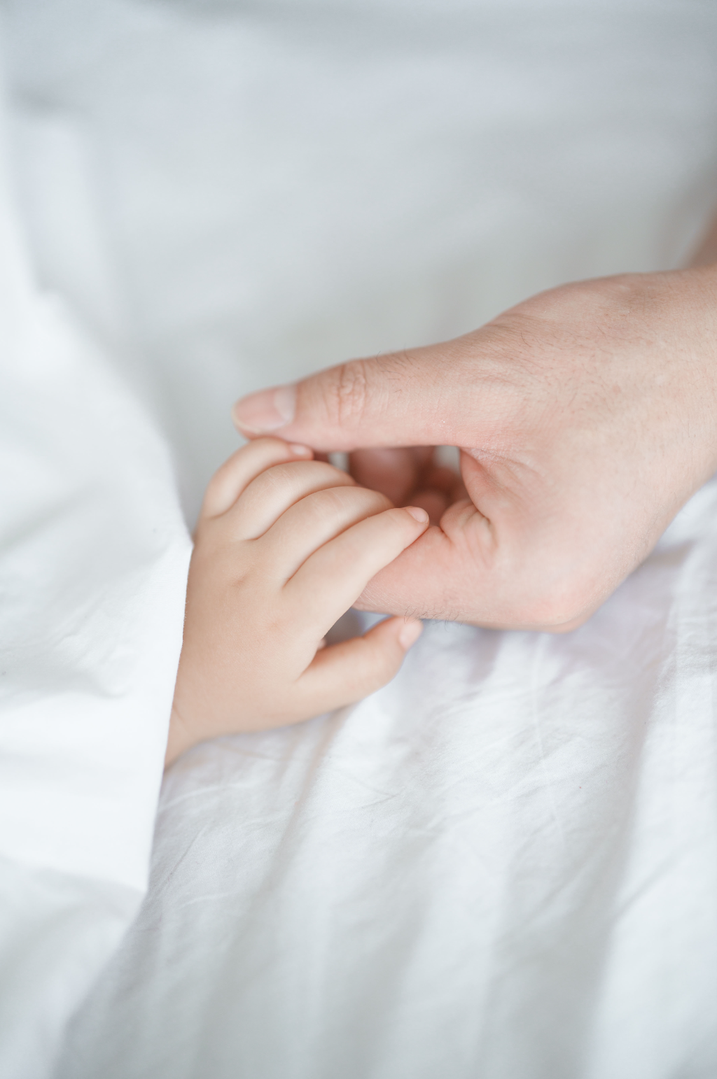 可爱婴幼儿手部人物摄影图素材