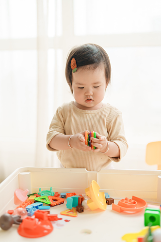 玩具婴幼儿早教人物摄影图片