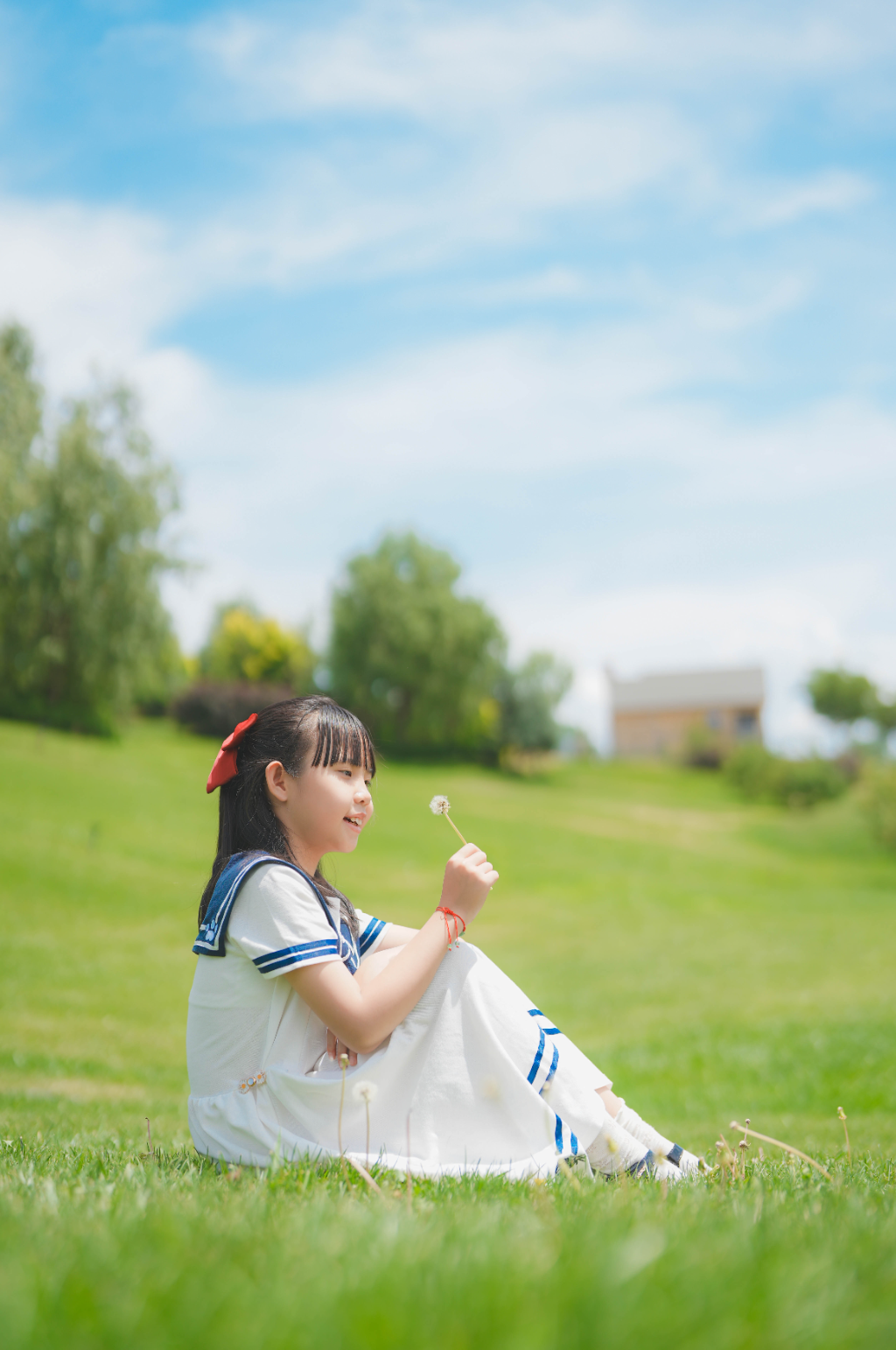 夏季时尚童装学生装穿搭摄影图素材
