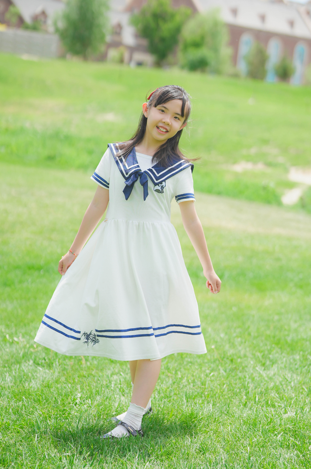 女孩夏季童装时尚学生装穿搭摄影图素材