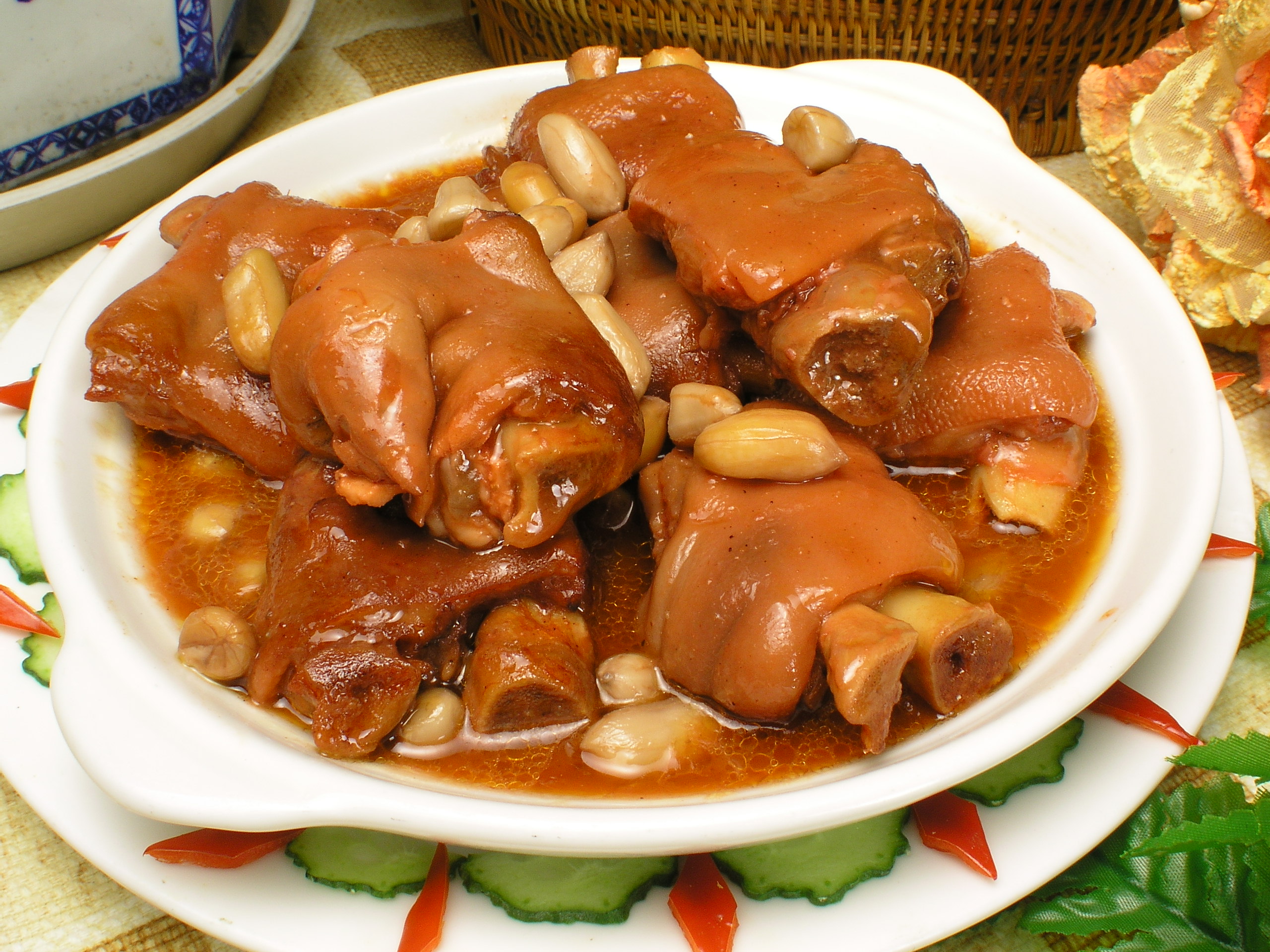 果仁汾蹄美食高清摄影图素材