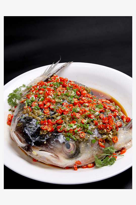 雙椒開胃大魚頭美食高清攝影圖