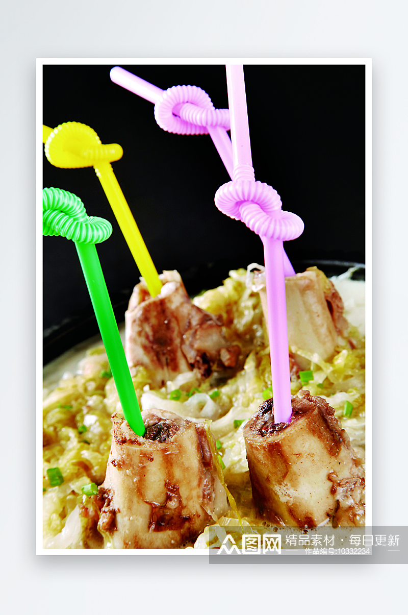 东北酸菜炖棒骨美食高清摄影图素材