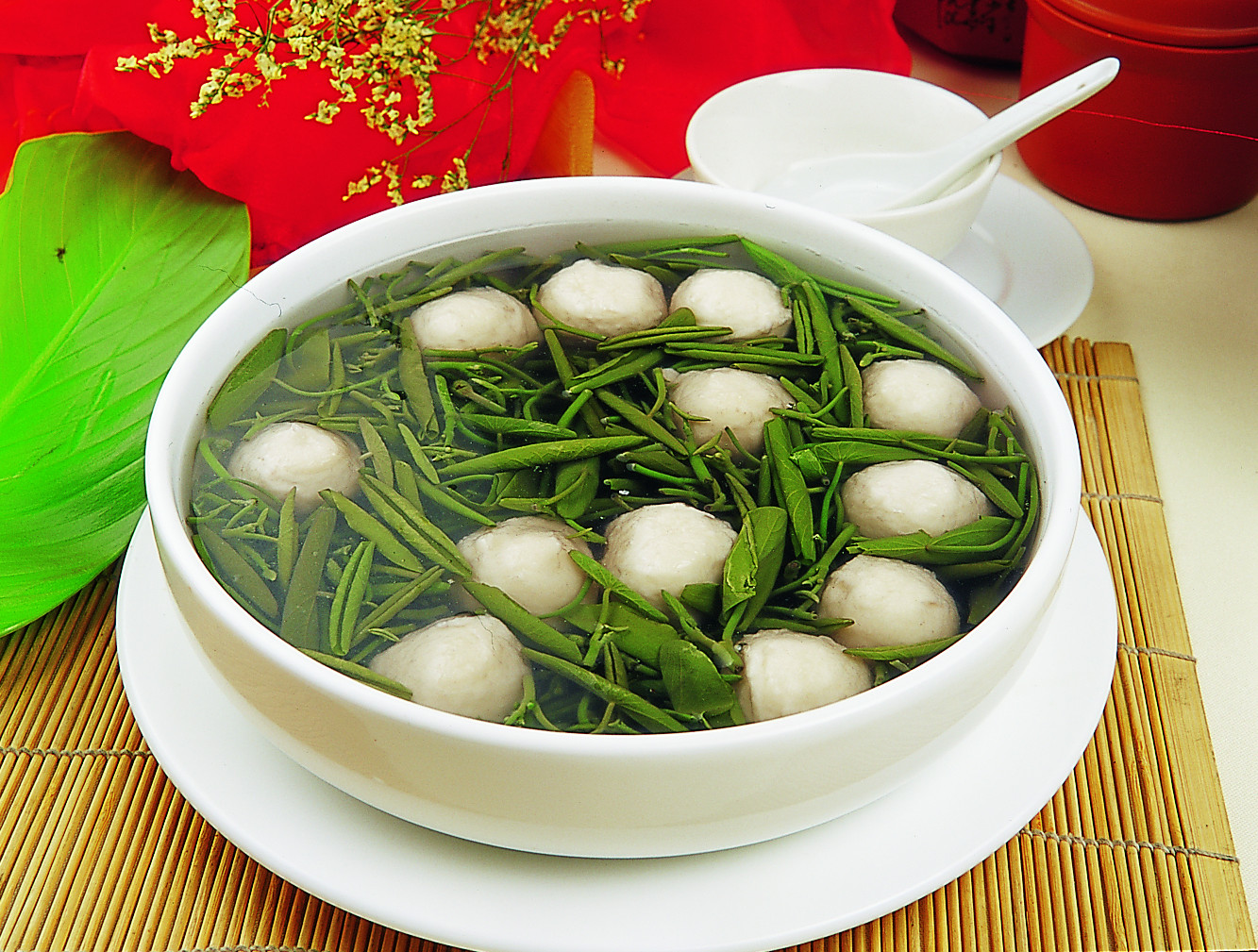 莼菜鱼丸摄影图片素材