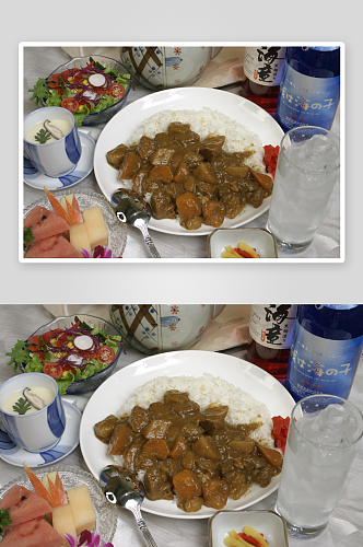 牛肉咖喱饭定食摄影图片