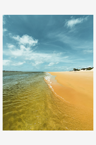 大海沙滩海边风景高清摄影图