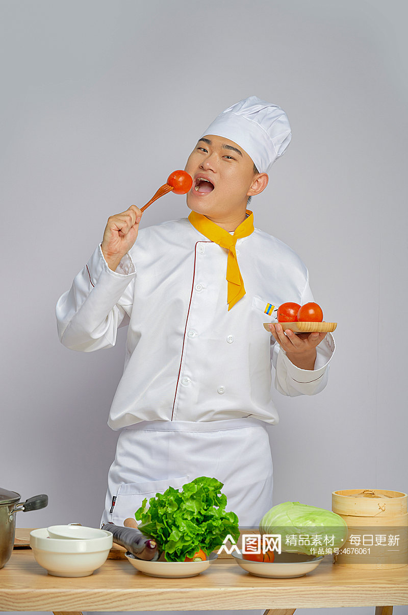 餐饮职场商业厨师服人物拿番茄摄影图片素材