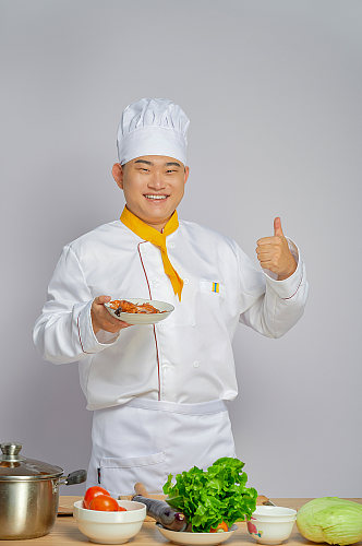 餐饮职场商业厨师服人物点赞烤鸭摄影图片