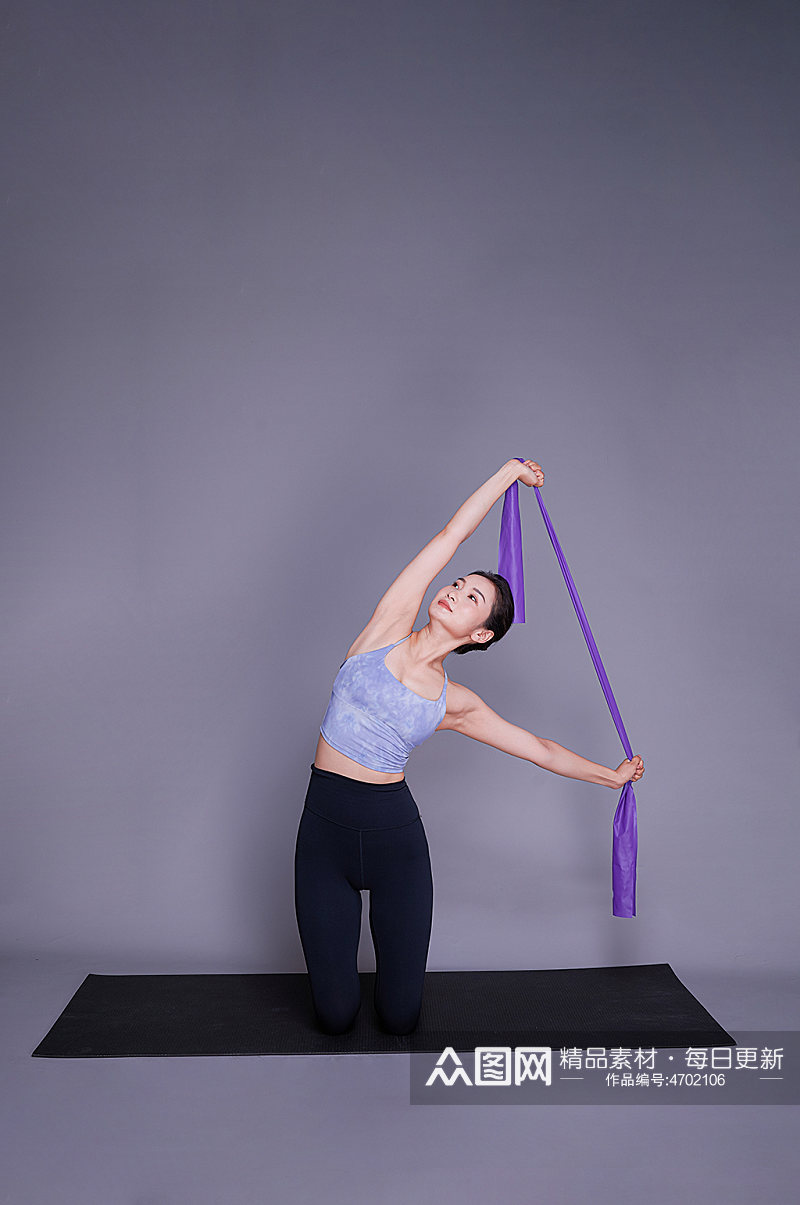 女性瘦身瑜伽带锻炼运动美女瑜伽人物摄影图素材