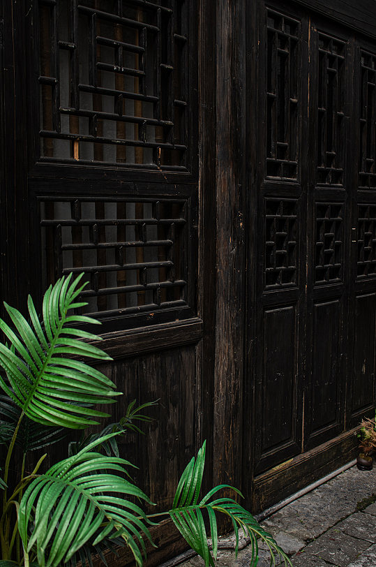 绿植中式传统古建筑大门风景摄影图素材