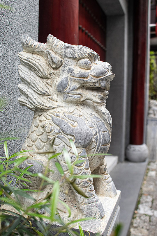 中式传统狮头雕塑风景摄影图素材