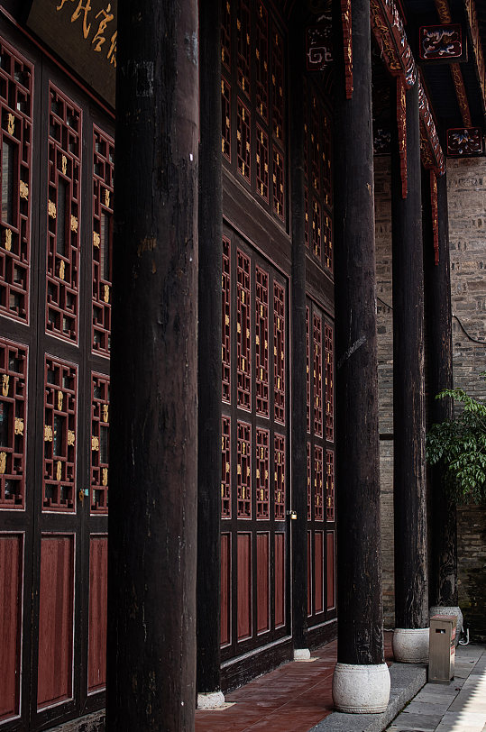 中式传统雕花窗走廊户风景摄影图素材
