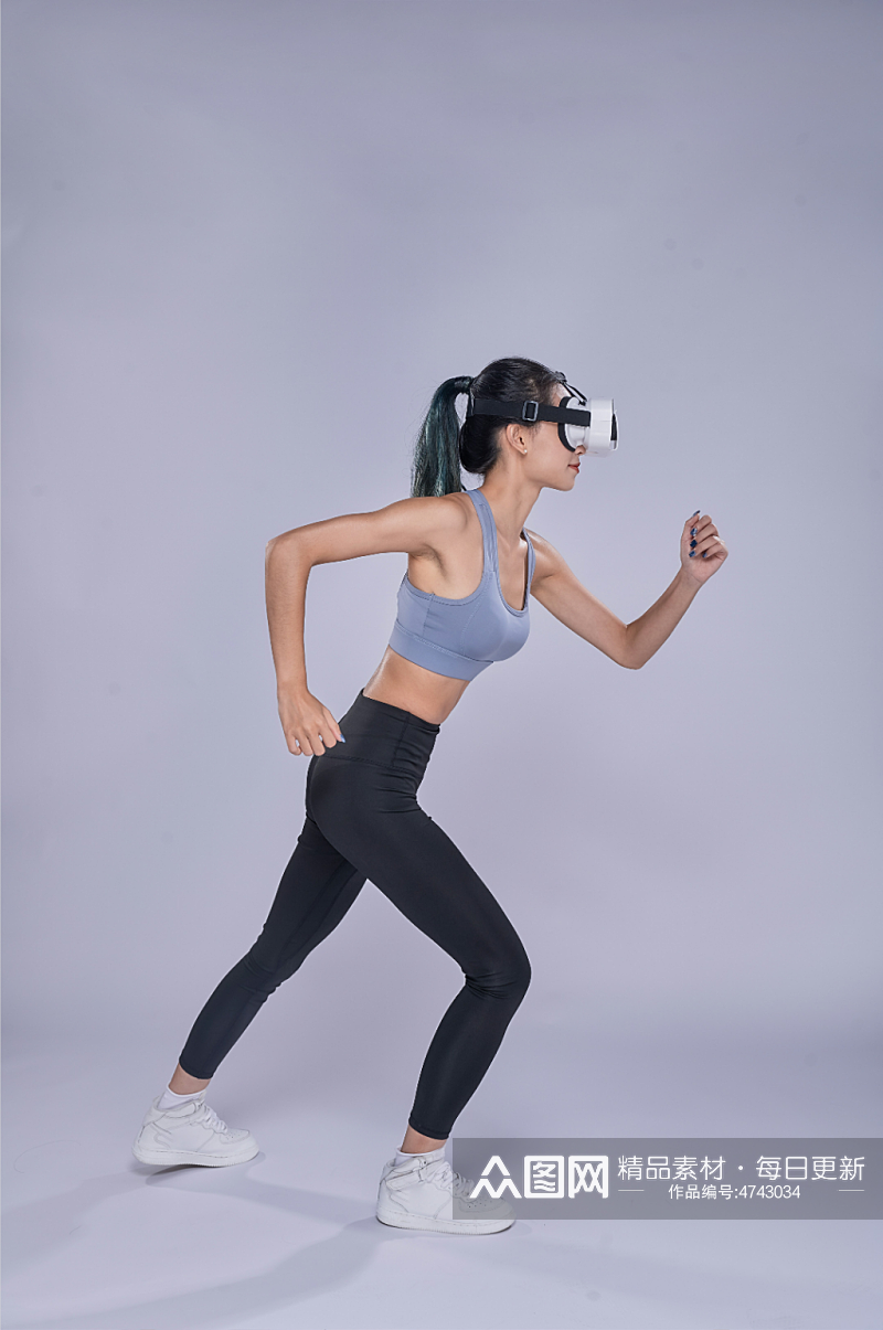 体育健身人物VR眼镜奔跑运动精修摄影图片素材