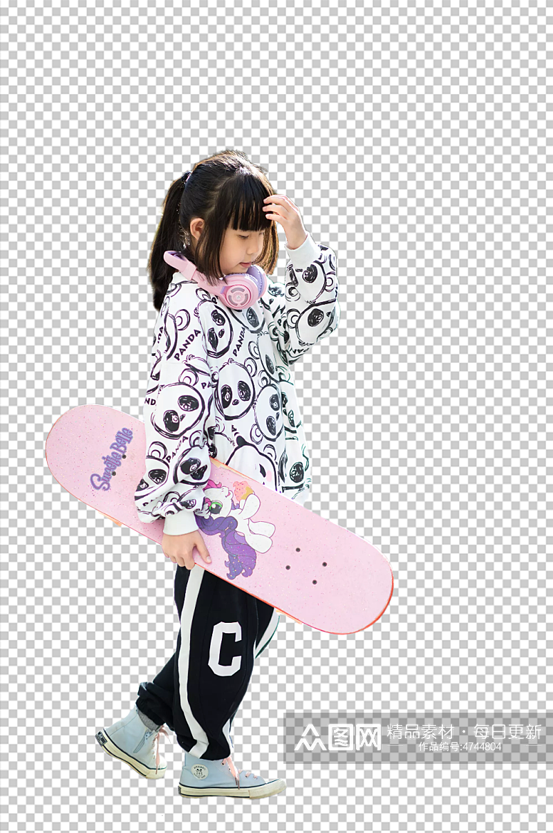 户外玩滑板的小女孩免抠PNG摄影图片素材