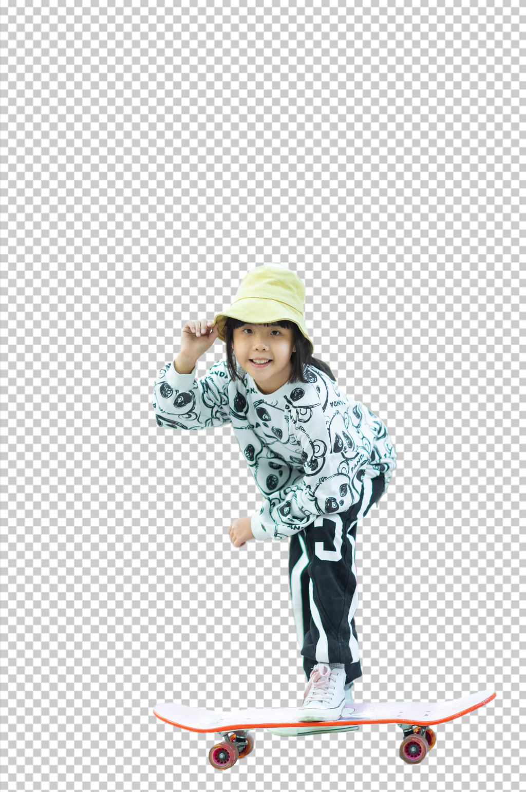 户外小黄帽玩滑板小女孩免抠PNG摄影图片素材
